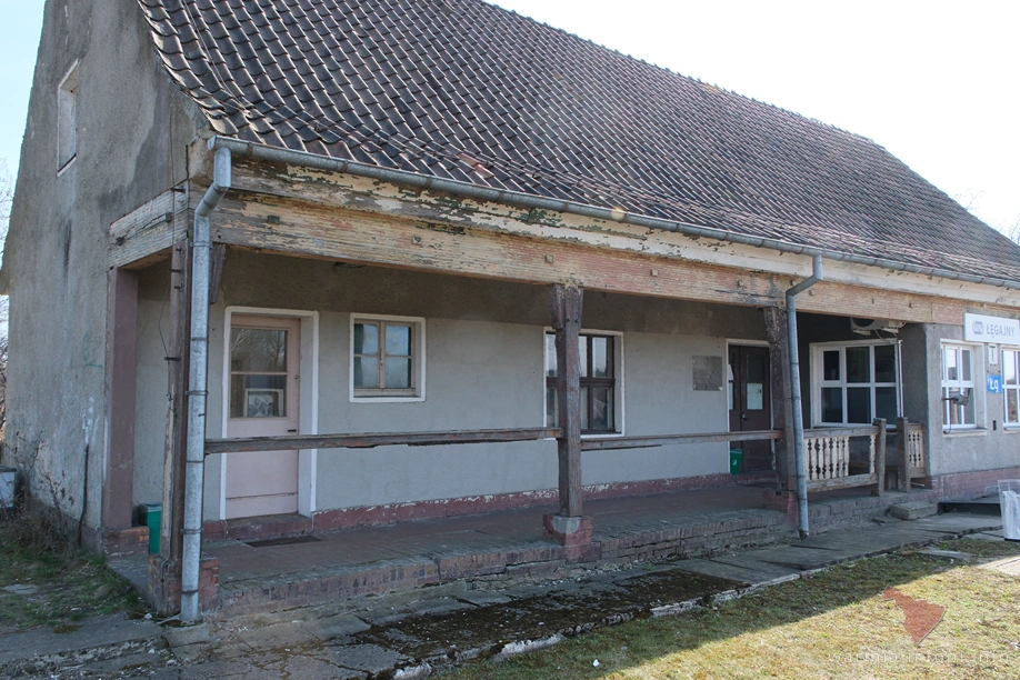 Łęgajny- budynek stacyjny