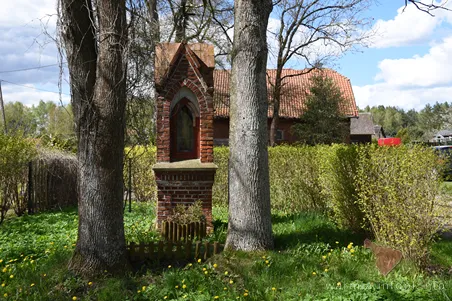 Sząbruk- kapliczka Sząbruk- kapliczka przy ul. Steffena