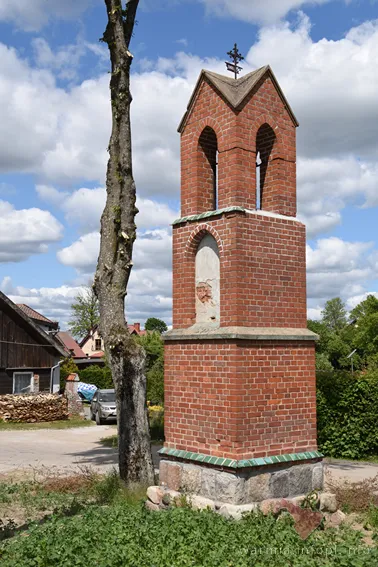 Stękiny- kapliczka w centrum wsi, 1909 r.