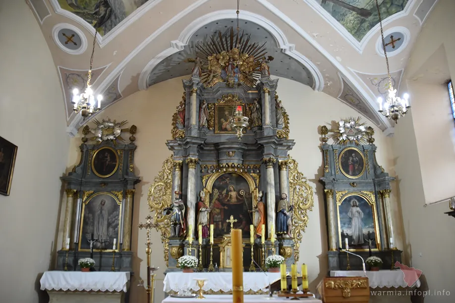 Ołtarz główny kościoła pw. św. Marcina w Tolkowcu